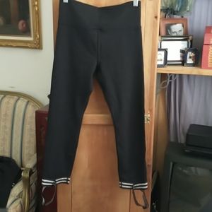 SOLD!! Vuori 2 Piece